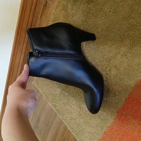 Naturalizer Black Booties 8.5M - Picture 4 of 12
